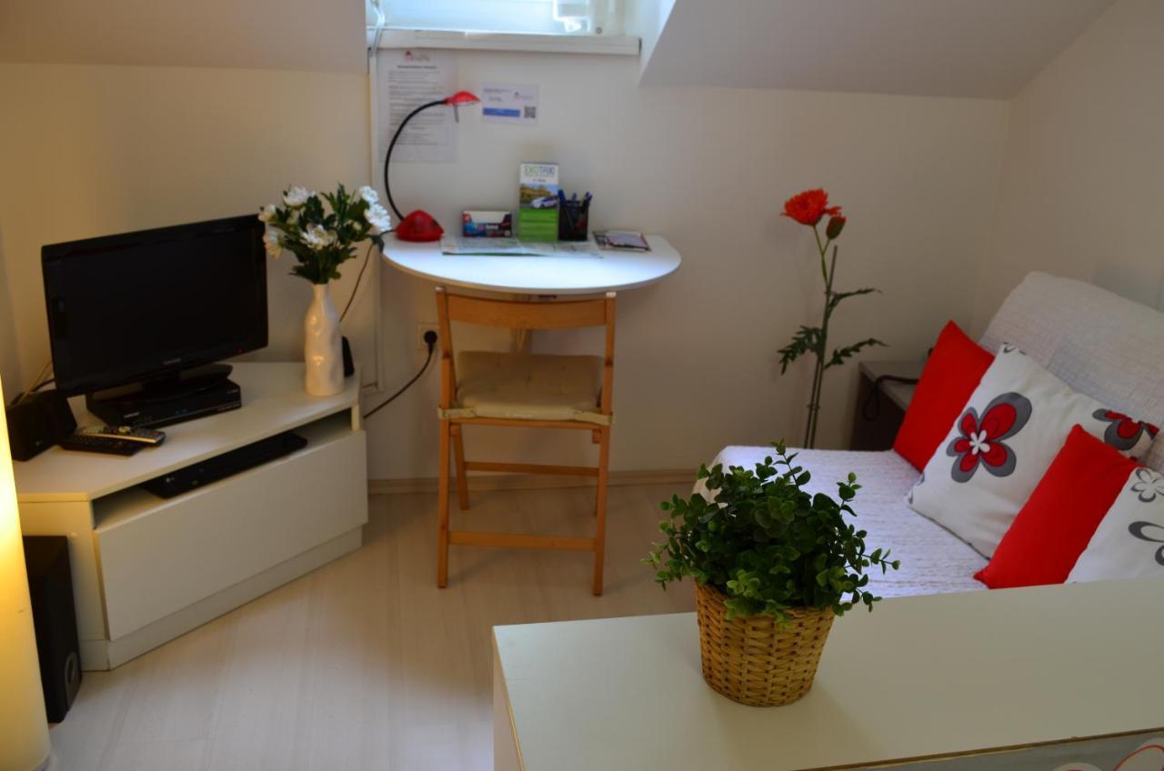 זאגרב Studio Apartment White מראה חיצוני תמונה